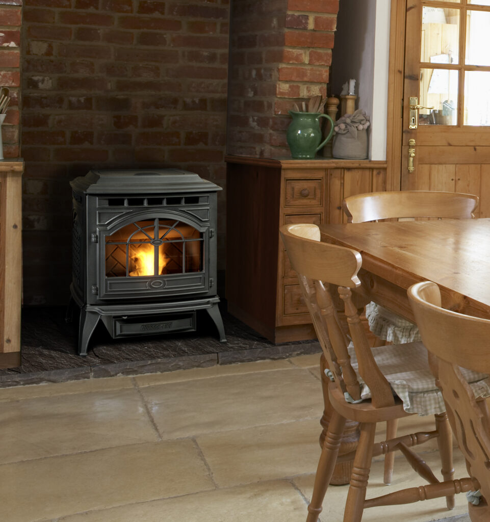 Quadrafire: Castile Cast Iron Pellet Stove — primary view