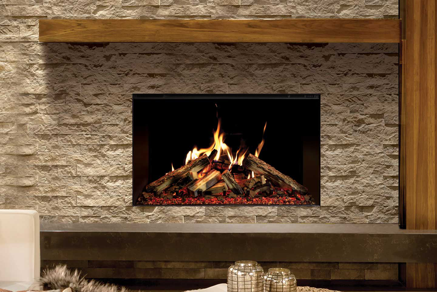 Uptown: UE42 LCD Fireplace