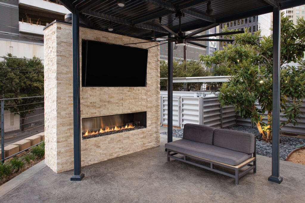 Golden Blount: LFP7218 Outdoor Fireplace (NG Only)