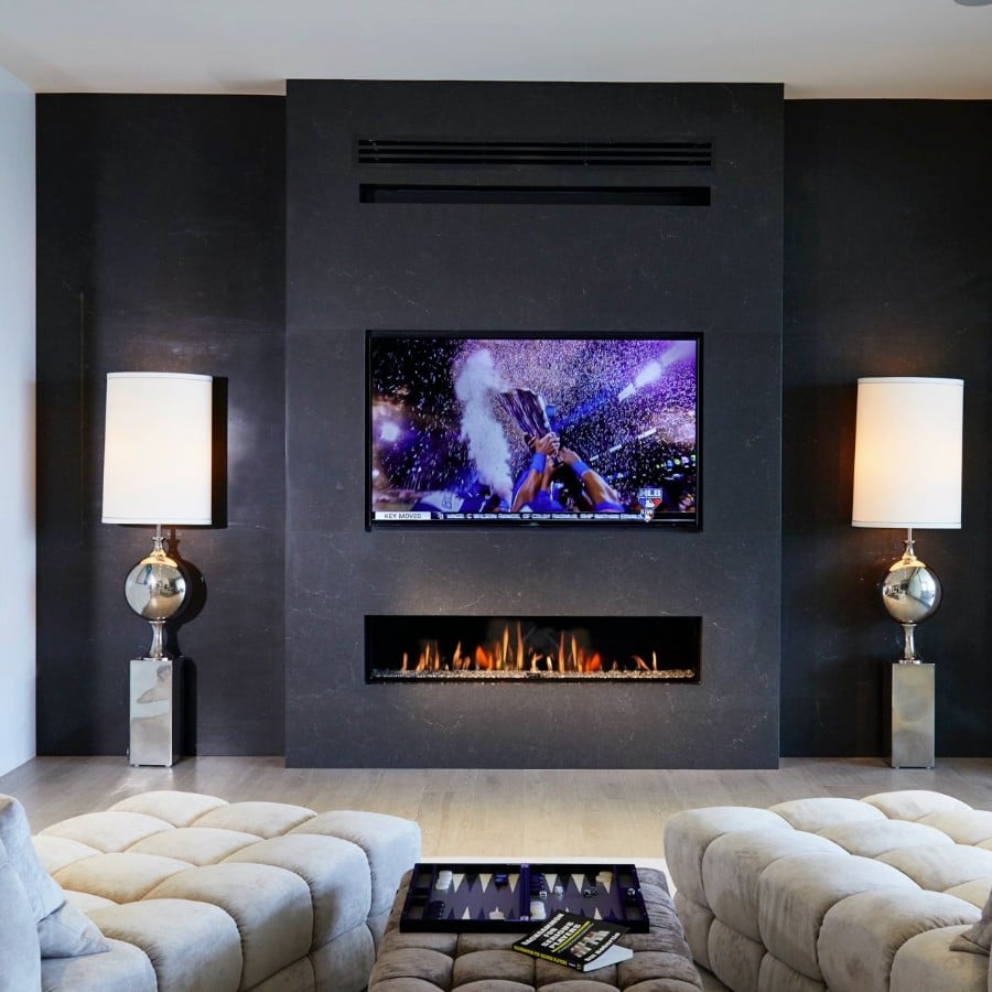 Ortal: Front Facing FR 68 Gas Fireplace—primary view